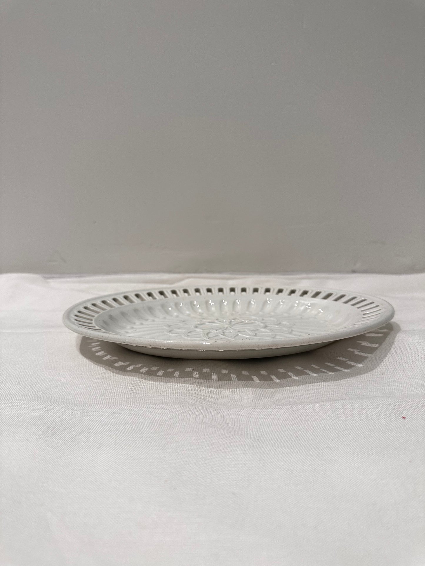 Oval Reticulated Dish